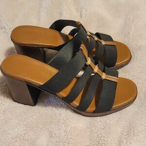 Italian Shoemakers Sandals Size 6